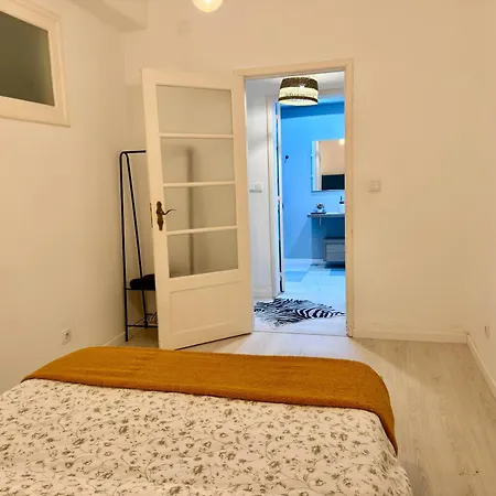 Alfama & Graca Historic - Tram 28 Route Apartment